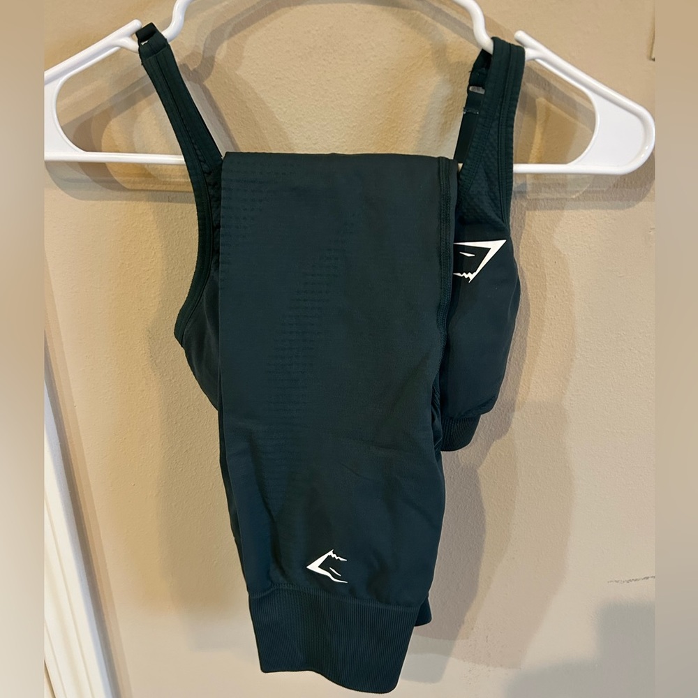 dark green gymshark set